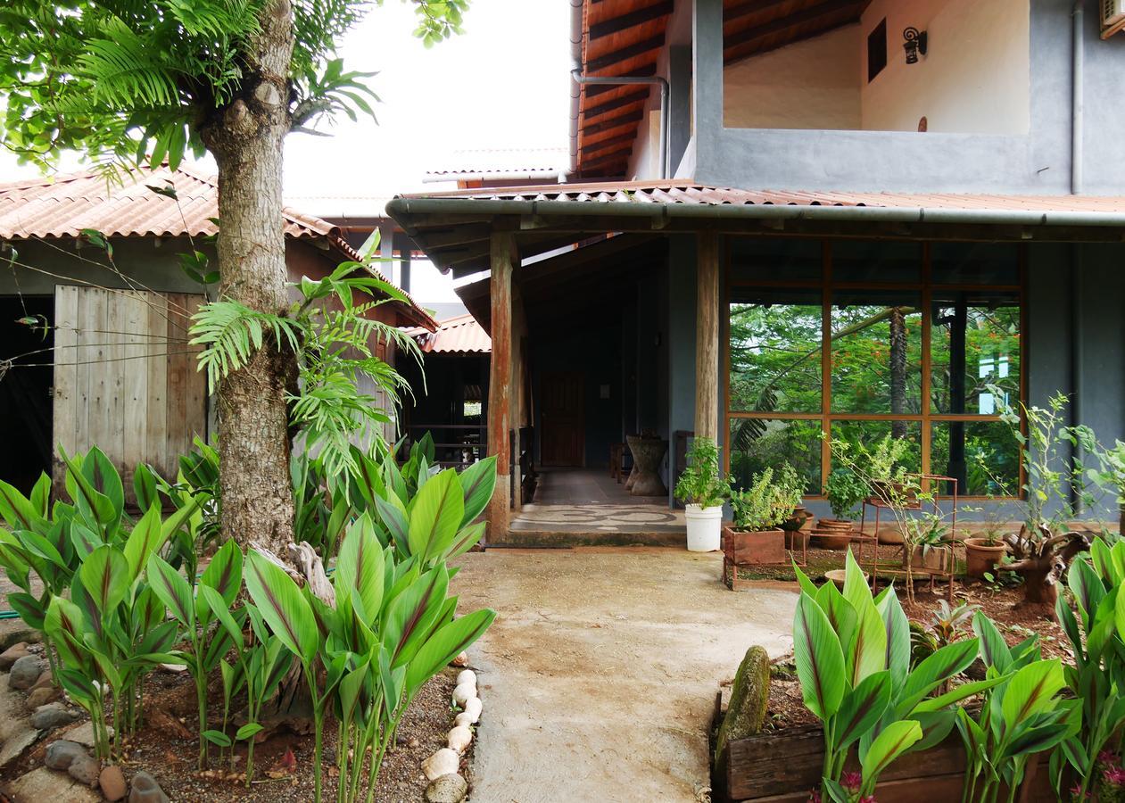 Punta Duarte Garden Inn Los Duarte Exteriör bild