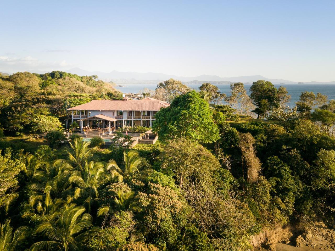 Punta Duarte Garden Inn Los Duarte Exteriör bild