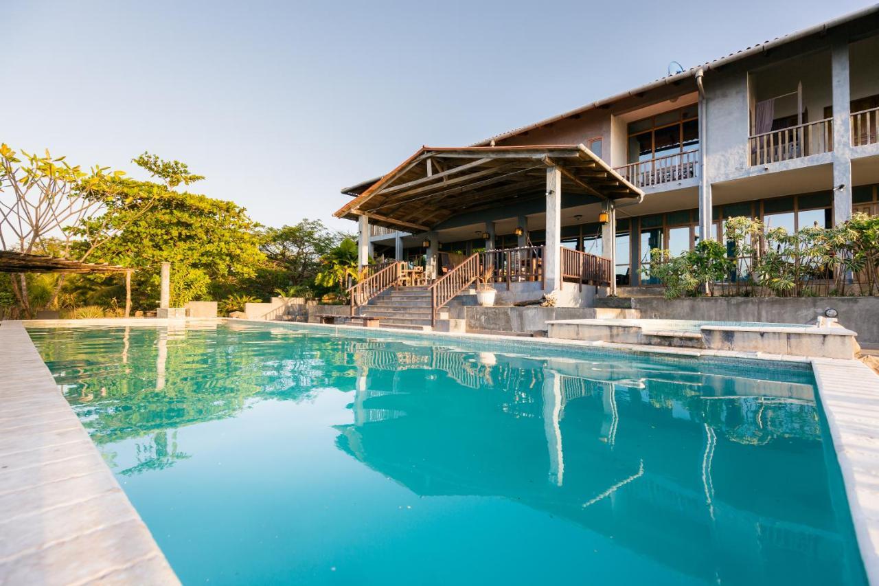 Punta Duarte Garden Inn Los Duarte Exteriör bild